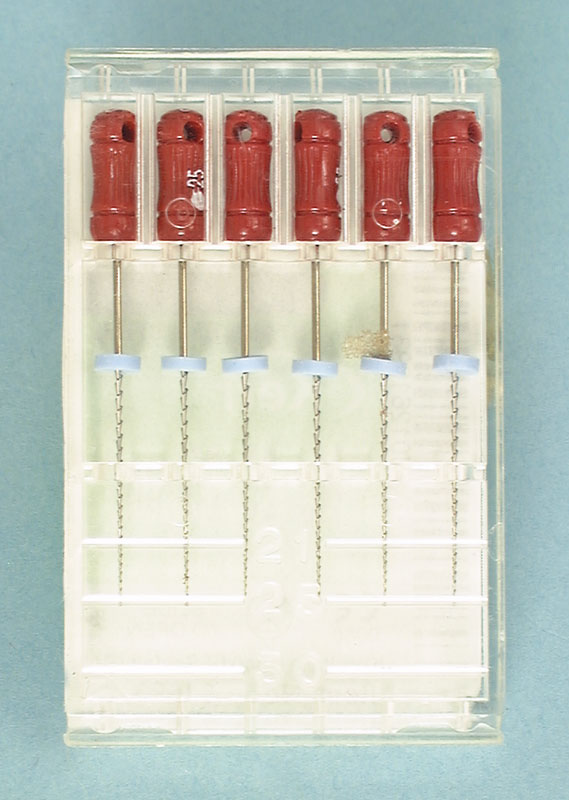 Hedstrom File 25mm Size 25 Red 