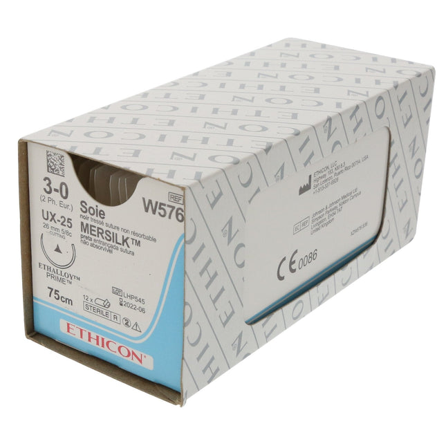 Mersilk Black Suture W576. Length: 75cm, Gauge: 3/0 